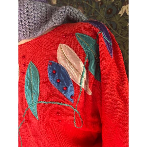 Vintage cotton blend sweater in red with embroideries, size M - Picture 2 of 7